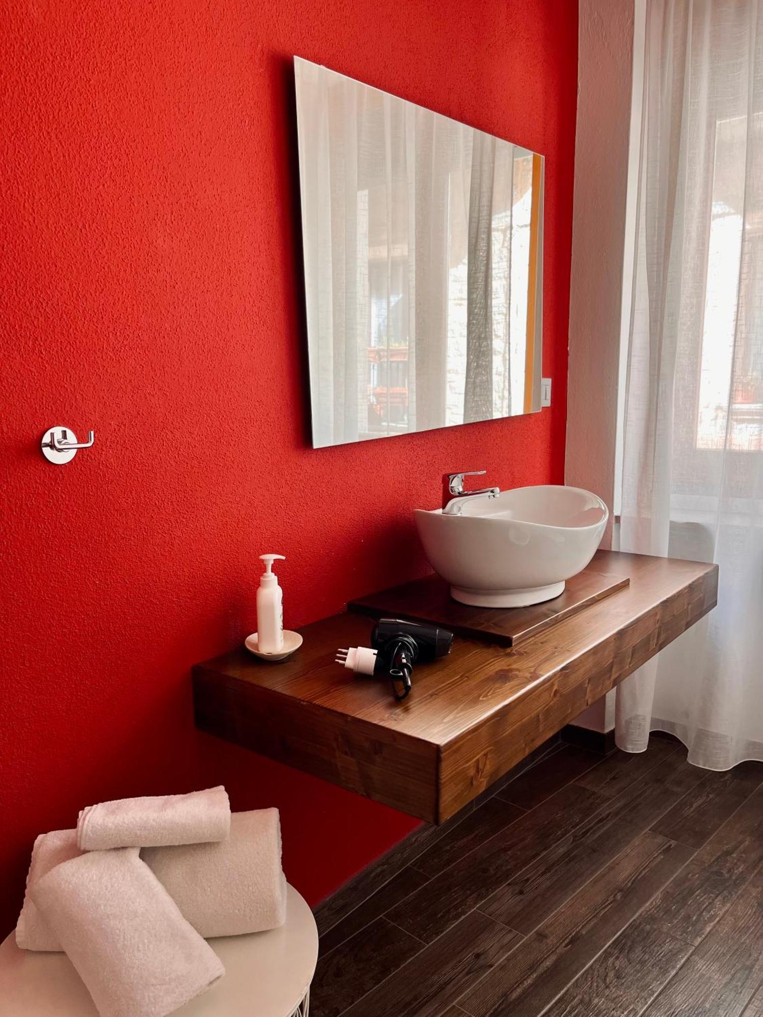 Carrales Guest House Nuoro  Zewnętrze zdjęcie