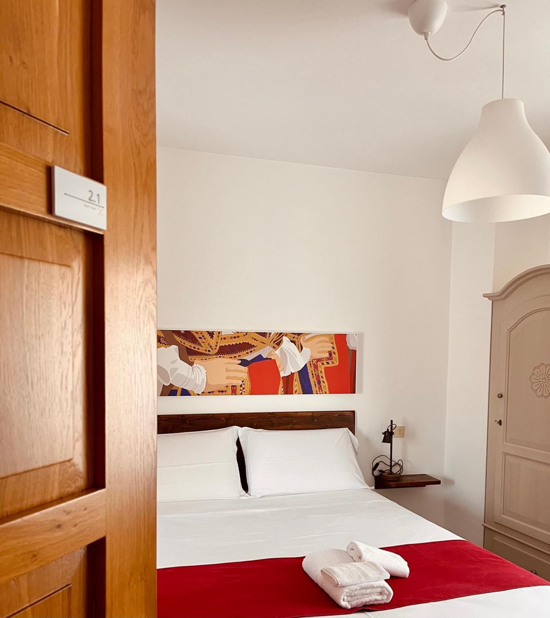 Carrales Guest House Nuoro  Zewnętrze zdjęcie