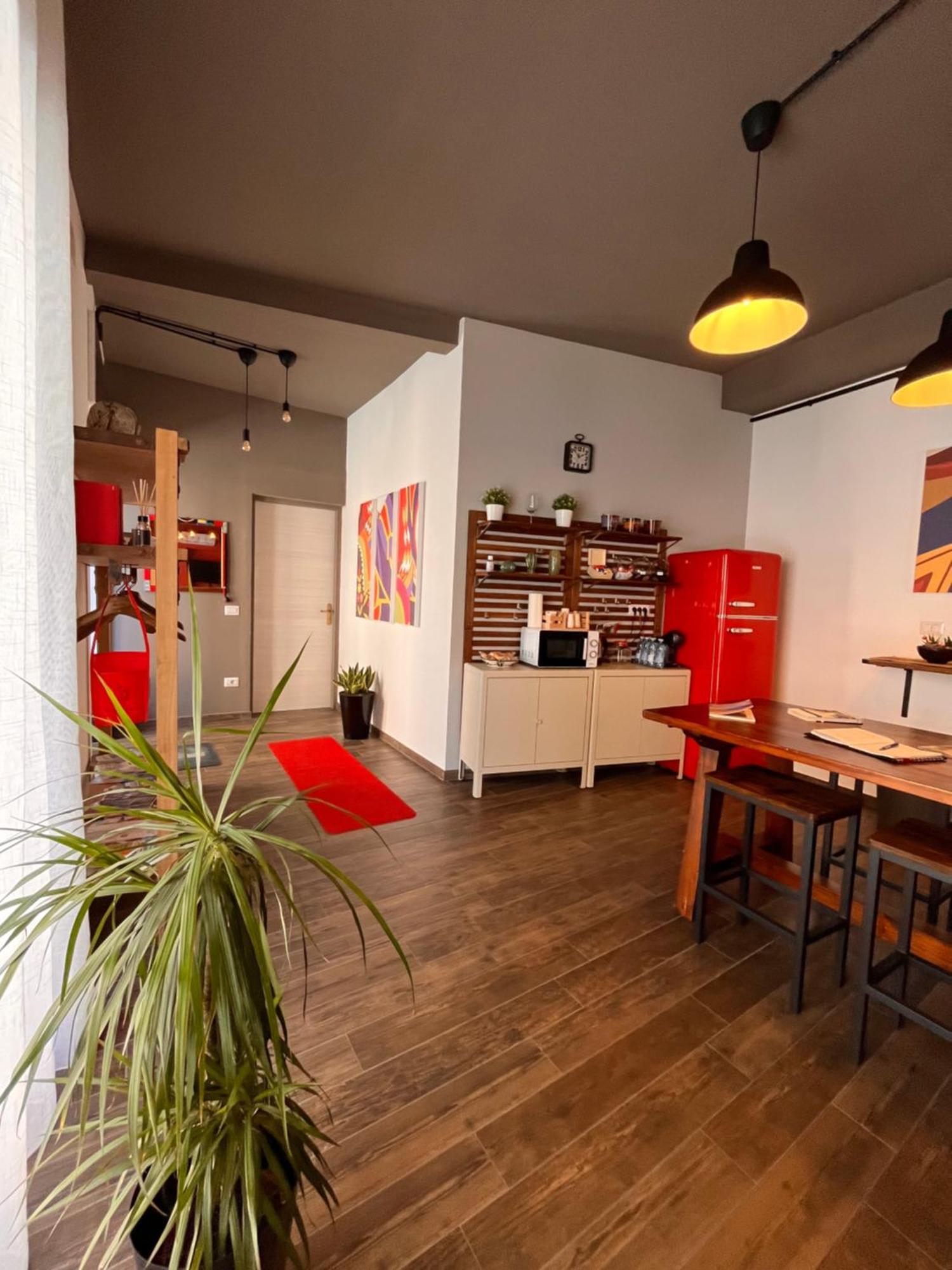 Carrales Guest House Nuoro  Zewnętrze zdjęcie