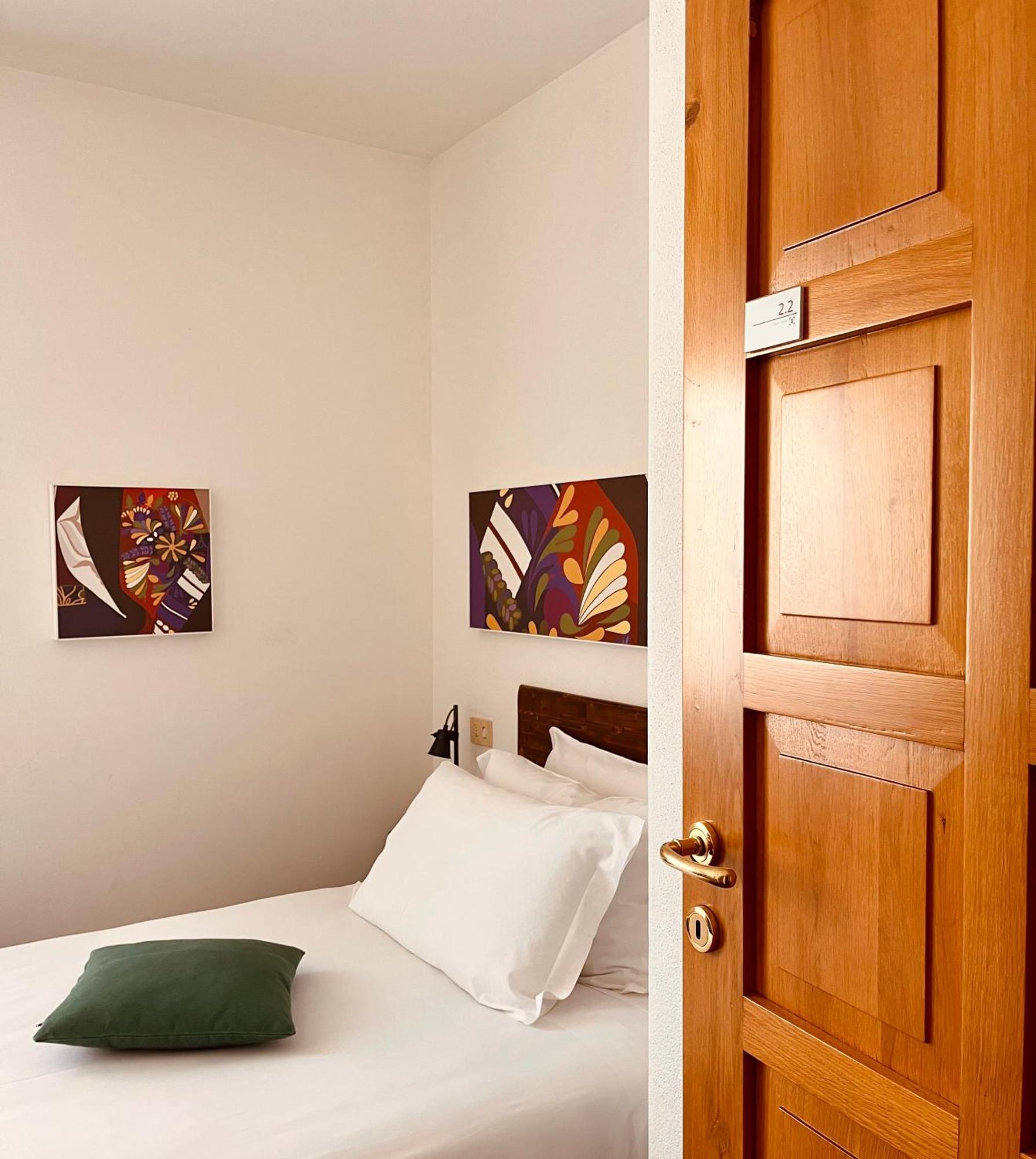 Carrales Guest House Nuoro  Zewnętrze zdjęcie